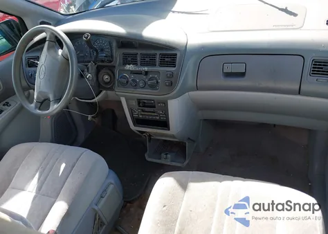 1998 Toyota Sienna Le from USA, damaged, VIN 4T3ZF13C2WU083596